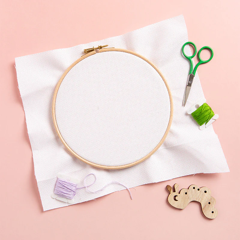 Noel Holly Wreath - Cross Stitch Kit - Image 4